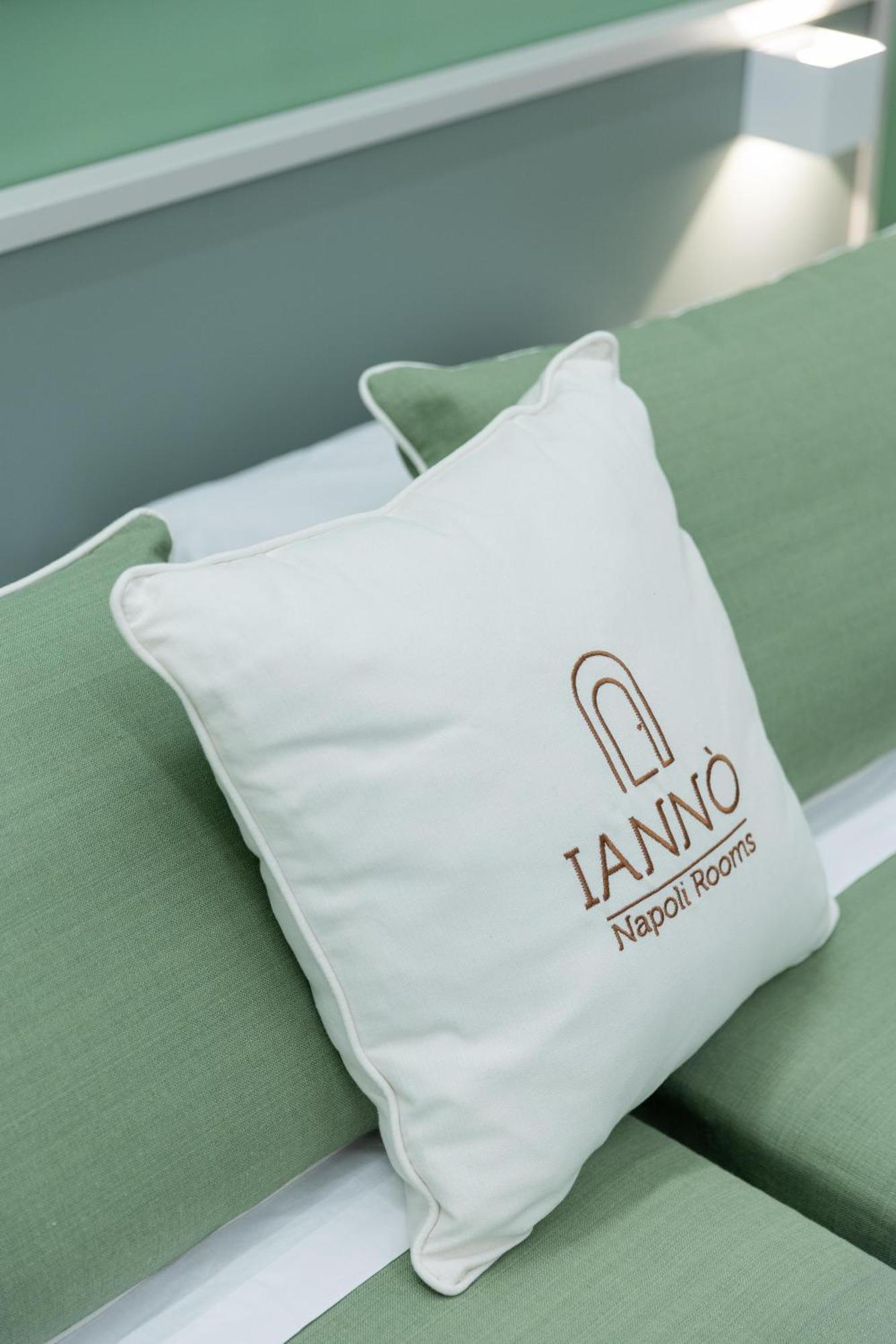 Ianno Napoli Rooms Exterior photo